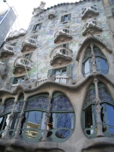 The bone-like exterior of Casa Batlo.